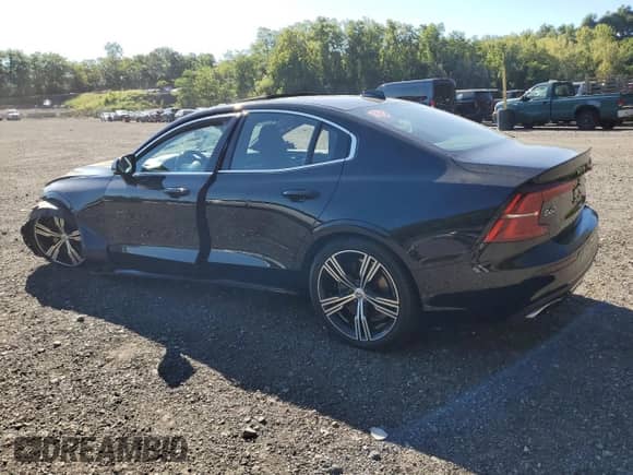 2020 Volvo S60 Inscription z VIN 7JRA22TL7LG039679, wystawiony jako Copart lot #69657425 z przebiegiem 160 670 mil mil oraz Szkoda całkowita • Salvage title. Historia ofert i sprzedaży dostępna na DreamBid. Obrazek 2.