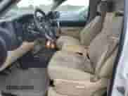 2010 Chevrolet Silverado 1500 1HY z VIN 3GCXCUEJXAG272518, wystawiony jako Copart lot #71201494 z przebiegiem 114 562 mil mil oraz Czysty tytuł • Clean title. Historia ofert i sprzedaży dostępna na DreamBid. Obrazek 7.