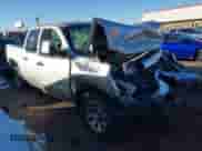 2013 Chevrolet Silverado 1500 LS z VIN 3GCPCREAXDG143762, wystawiony jako IAAI lot #37957432 z przebiegiem 14 mil mil oraz . Historia ofert i sprzedaży dostępna na DreamBid. Obrazek 1.