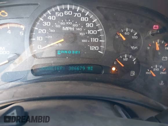 2005 Chevrolet Silverado 3500 SRW LT z VIN 1GCHK33215F897250, wystawiony jako IAAI lot #41468908 z przebiegiem 386 679 mil mil oraz . Historia ofert i sprzedaży dostępna na DreamBid. Obrazek 7.
