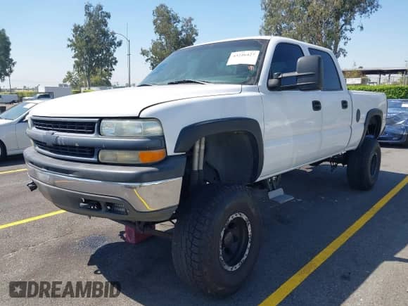 2001 Chevrolet Silverado 1500HD LT с VIN 1GCGC13U71F213696, выставлен на аукционе IAAI как лот 43226427 с пробегом 195 916 миль миль и . История ставок и продаж доступна на DreamBid. Изображение 18.