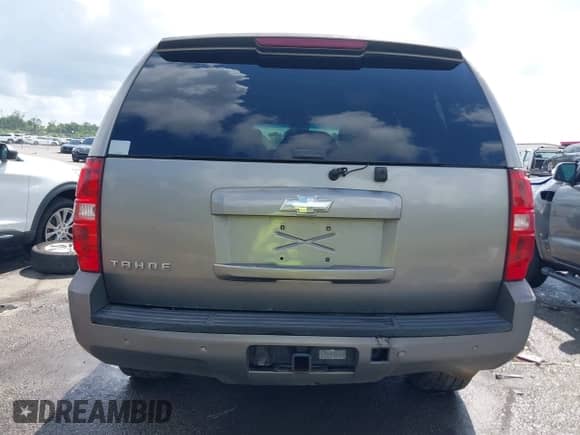 2007 Chevrolet Tahoe LT с VIN 1GNFC13J27R147770, выставлен на аукционе IAAI как лот 42636364 с пробегом 376 076 миль миль и . История ставок и продаж доступна на DreamBid. Изображение 16.