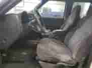 1998 Chevrolet Blazer LT z VIN 1GNDT13W5W2158448, wystawiony jako Copart lot #51223255 z przebiegiem 298 952 mil mil oraz Szkoda całkowita • Salvage title. Historia ofert i sprzedaży dostępna na DreamBid. Obrazek 7.