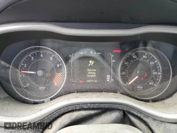 2014 Jeep Cherokee Latitude with VIN 1C4PJMCS0EW127724, listed as a Copart auction lot 62024285 with 129,171 mi miles and Clean title. Bid and sale history available at DreamBid. Image 9.