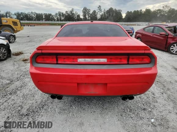 2014 Dodge Challenger R/T with VIN 2C3CDYBT8EH177264, listed as a Copart auction lot 70327855 with 105,628 mi miles and Salvage title. Bid and sale history available at DreamBid. Image 6.