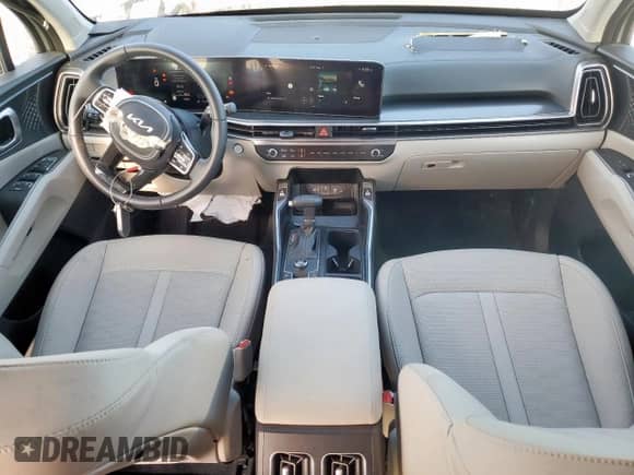 2025 Kia Sorento EX с VIN 5XYRH4JF3SG324230, выставлен на аукционе Copart как лот 68742065 с пробегом 5 489 миль миль и Списание • Salvage title. История ставок и продаж доступна на DreamBid. Изображение 8.