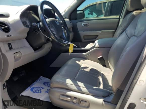 2014 Honda Pilot EX-L with VIN 5FNYF3H67EB019486, listed as a Copart auction lot 82433035 with 247,027 mi miles and Salvage title. Bid and sale history available at DreamBid. Image 7.