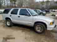 1997 Chevrolet Blazer LS z VIN 1GNCS13W2VK216755, wystawiony jako Copart lot #42385625 z przebiegiem 269 008 mil mil oraz Szkoda całkowita • Salvage title. Historia ofert i sprzedaży dostępna na DreamBid. Obrazek 4.