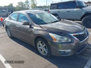 2015 Nissan Altima S with VIN 1N4AL3AP0FC593221, listed as a IAAI auction lot 43377095 with 121,280 mi miles and . Bid and sale history available at DreamBid. Image 1.