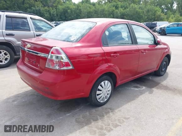 2010 Chevrolet Aveo 1LT z VIN KL1TD5DE9AB119215, wystawiony jako IAAI lot #43130721 z przebiegiem 157 438 mil mil oraz . Historia ofert i sprzedaży dostępna na DreamBid. Obrazek 4.