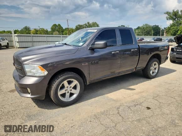 2018 Ram 1500 Express z VIN 1C6RR7FT6JS284562, wystawiony jako Copart lot #69349945 z przebiegiem 115 574 mil mil oraz Szkoda całkowita • Salvage title. Historia ofert i sprzedaży dostępna na DreamBid. Obrazek 1.