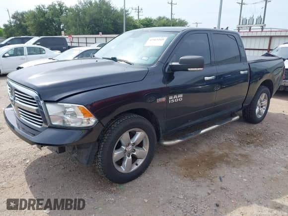 2017 Ram 1500 Big Horn z VIN 1C6RR6LT6HS524623, wystawiony jako IAAI lot #42869269 z przebiegiem 188 650 mil mil oraz . Historia ofert i sprzedaży dostępna na DreamBid. Obrazek 2.