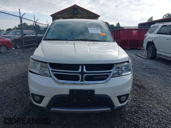 2013 Dodge Journey Crew with VIN 3C4PDDDG9DT685464, listed as a IAAI auction lot 42641982 with 155,901 mi miles and . Bid and sale history available at DreamBid. Image 12.