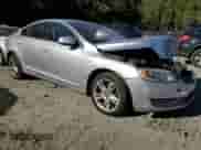 2015 Volvo S60 T5 Platinum с VIN YV1612TM8F1357277, выставлен на аукционе Copart как лот 74011524 с пробегом 142 092 миль миль и На запчасти • Non repairable. История ставок и продаж доступна на DreamBid. Изображение 4.