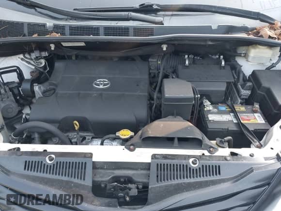 2015 Toyota Sienna L with VIN 5TDZK3DCXFS614096, listed as a IAAI auction lot 39977158 with 93,471 mi miles and . Bid and sale history available at DreamBid. Image 10.