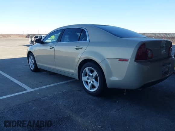 2010 Chevrolet Malibu 1FL z VIN 1G1ZA5E06AF281738, wystawiony jako IAAI lot #43444660 z przebiegiem 190 004 mil mil oraz . Historia ofert i sprzedaży dostępna na DreamBid. Obrazek 1.