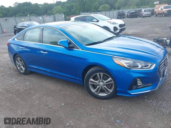 2018 Hyundai Sonata Limited with VIN 5NPE34AF8JH609140, listed as a IAAI auction lot 42524441 with 83,077 mi miles and . Bid and sale history available at DreamBid. Image 1.