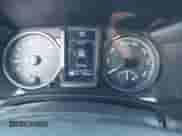 2017 Toyota Tacoma SR5 z VIN 3TMBZ5DNXHM006866, wystawiony jako IAAI lot #42889246 z przebiegiem 128 580 mil mil oraz . Historia ofert i sprzedaży dostępna na DreamBid. Obrazek 15.