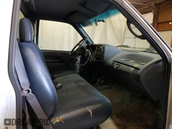 1996 GMC Sierra 1500 with VIN 1GTEK14W3TZ532945, listed as a Copart auction lot 65740605 with 120,125 mi miles and Clean title. Bid and sale history available at DreamBid. Image 10.