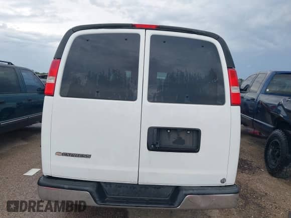 2019 Chevrolet Express Passenger LT с VIN 1GAZGMFP1K1301218, выставлен на аукционе IAAI как лот 43294077 с пробегом 95 390 миль миль и . История ставок и продаж доступна на DreamBid. Изображение 16.
