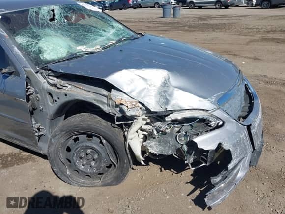 2014 Chrysler 200 LX с VIN 1C3CCBAB8EN237320, выставлен на аукционе IAAI как лот 43551760 с пробегом 130 648 миль миль и . История ставок и продаж доступна на DreamBid. Изображение 6.