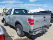 2013 Ford F-150 XLT z VIN 1FTMF1CM9DFB20984, wystawiony jako IAAI lot #43336851 z przebiegiem 312 173 mil mil oraz . Historia ofert i sprzedaży dostępna na DreamBid. Obrazek 3.