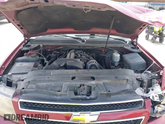 2010 Chevrolet Suburban LT z VIN 1GNUCJE03AR267838, wystawiony jako IAAI lot #42535623 z przebiegiem 265 769 mil mil oraz . Historia ofert i sprzedaży dostępna na DreamBid. Obrazek 10.