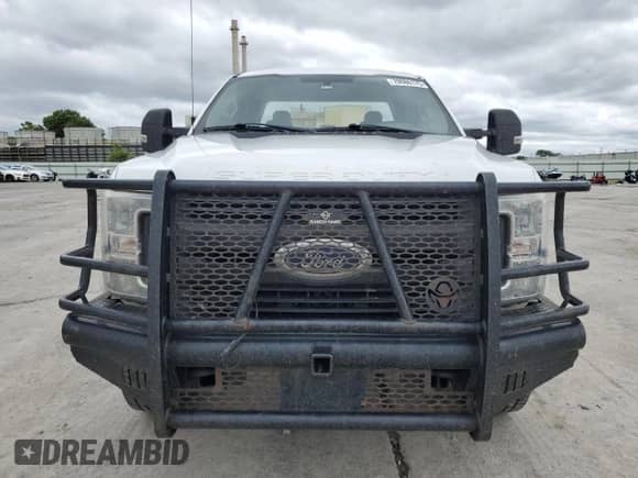 2017 Ford F-250 XLT с VIN 1FT7X2B64HED57915, выставлен на аукционе Copart как лот 70086175 с пробегом 144 664 миль миль и Списание • Salvage title. История ставок и продаж доступна на DreamBid. Изображение 5.