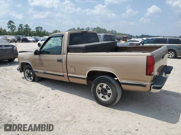 1997 Chevrolet Silverado 1500 z VIN 1GCEC14W6VZ253733, wystawiony jako Copart lot #66991994 z przebiegiem 261 797 mil mil oraz Szkoda całkowita • Salvage title. Historia ofert i sprzedaży dostępna na DreamBid. Obrazek 2.