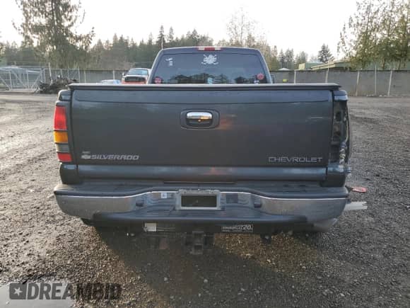 2005 Chevrolet Silverado 3500 LT с VIN 1GCJC33275F832997, выставлен на аукционе Copart как лот 84174064 с пробегом 205 523 миль миль и Списание • Salvage title. История ставок и продаж доступна на DreamBid. Изображение 6.