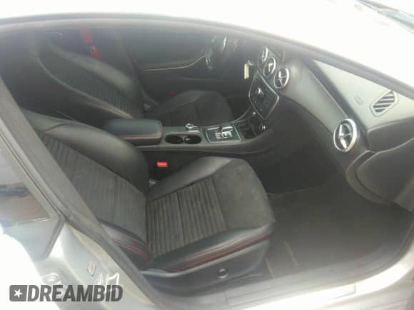 2014 Mercedes-Benz CLA 45 AMG с VIN WDDSJ5CB5EN105567, выставлен на аукционе IAAI как лот 41457747 с пробегом 94 538 миль миль и . История ставок и продаж доступна на DreamBid. Изображение 5.
