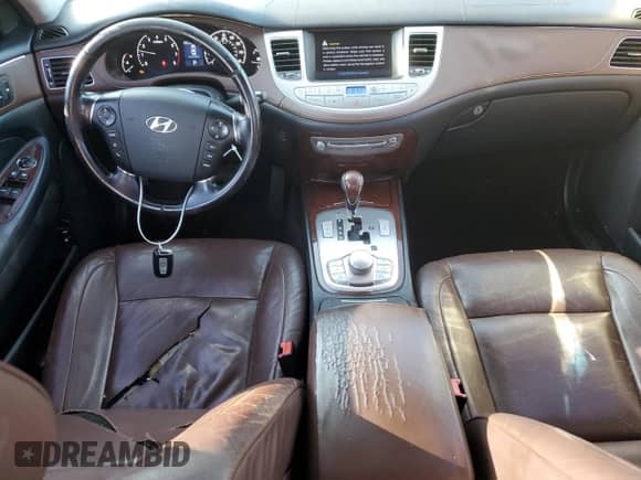 2009 Hyundai Genesis with VIN KMHGC46E09U054187, listed as a Copart auction lot 71584024 with 325,244 mi miles and Salvage title. Bid and sale history available at DreamBid. Image 8.