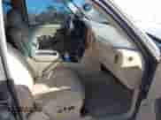 2004 Chevrolet Silverado 2500HD LS с VIN 1GCHK23U84F116654, выставлен на аукционе IAAI как лот 41585215 с пробегом 141 618 миль миль и . История ставок и продаж доступна на DreamBid. Изображение 5.