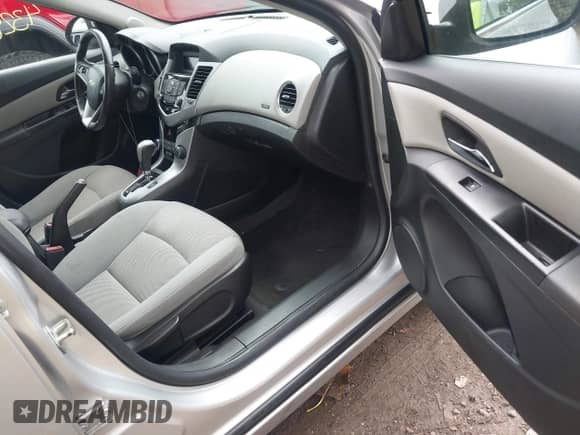 2012 Chevrolet Cruze 1LT с VIN 1G1PF5SC8C7374166, выставлен на аукционе IAAI как лот 43287221 с пробегом 62 087 миль миль и . История ставок и продаж доступна на DreamBid. Изображение 5.