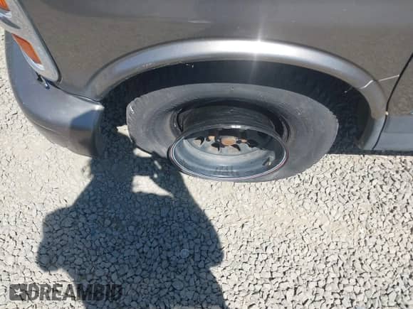 1999 Chevrolet Express z VIN 1GBFG15R7X1048543, wystawiony jako IAAI lot #42784629 z przebiegiem 188 722 mil mil oraz . Historia ofert i sprzedaży dostępna na DreamBid. Obrazek 6.