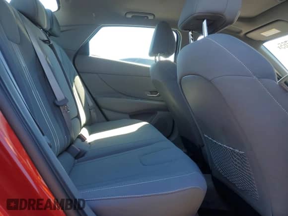 2022 Hyundai Elantra SEL z VIN KMHLN4AG3NU330969, wystawiony jako Copart lot #68753765 z przebiegiem 20 874 mil mil oraz Szkoda całkowita • Salvage title. Historia ofert i sprzedaży dostępna na DreamBid. Obrazek 10.