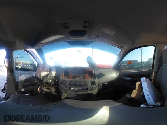 2006 Dodge 1500 SLT с VIN 3D7KS19DX6G253657, выставлен на аукционе IAAI как лот 41372372 с пробегом Не указан миль и . История ставок и продаж доступна на DreamBid. Изображение 18.