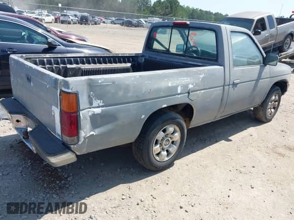 1996 Nissan Frontier XE с VIN 1N6SD11SXTC351243, выставлен на аукционе IAAI как лот 42422568 с пробегом 265 304 миль миль и . История ставок и продаж доступна на DreamBid. Изображение 4.