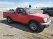 1998 Nissan Frontier XE z VIN 1N6DD21S2WC364538, wystawiony jako Copart lot #62867545 z przebiegiem 261 987 mil mil oraz Szkoda całkowita • Salvage title. Historia ofert i sprzedaży dostępna na DreamBid. Obrazek 4.
