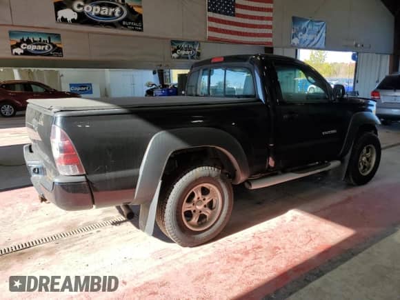 2010 Toyota Tacoma with VIN 5TEPX4EN8AZ703627, listed as a Copart auction lot 85477035 with 138,466 mi miles and Salvage title. Bid and sale history available at DreamBid. Image 3.