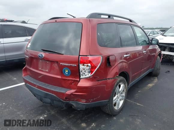 2009 Subaru Forester X with VIN JF2SH63659G727869, listed as a IAAI auction lot 42952008 with 191,185 mi miles and . Bid and sale history available at DreamBid. Image 4.