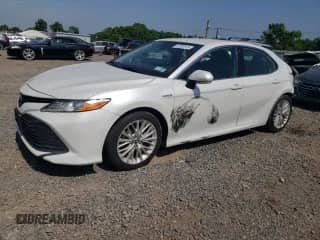 2019 Toyota Camry Hybrid LE с VIN 4T1B21HK5KU014272, выставлен на аукционе Copart как лот 62397815 с пробегом 59 834 миль миль и Списание • Salvage title. История ставок и продаж доступна на DreamBid. Изображение 1.