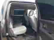 2014 Ram 1500 Express z VIN 1C6RR7KT2ES463239, wystawiony jako IAAI lot #42632774 z przebiegiem 116 419 mil mil oraz . Historia ofert i sprzedaży dostępna na DreamBid. Obrazek 8.