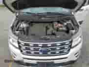 2017 Ford Explorer Limited z VIN 1FM5K8F8XHGC35774, wystawiony jako Copart lot #70104315 z przebiegiem 109 548 mil mil oraz Czysty tytuł • Clean title. Historia ofert i sprzedaży dostępna na DreamBid. Obrazek 12.