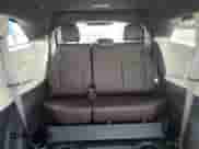 2024 Toyota Sienna Platinum z VIN 5TDERKEC3RS196035, wystawiony jako Copart lot #52682415 z przebiegiem 3 597 mil mil oraz Szkoda całkowita • Salvage title. Historia ofert i sprzedaży dostępna na DreamBid. Obrazek 10.