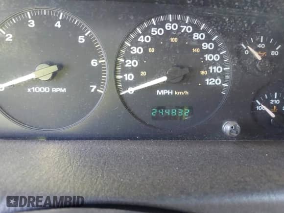 1999 Jeep Grand Cherokee Laredo с VIN 1J4G258S9XC712540, выставлен на аукционе IAAI как лот 42642214 с пробегом 244 832 миль миль и . История ставок и продаж доступна на DreamBid. Изображение 7.