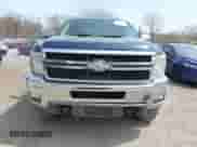 2011 Chevrolet Silverado 2500HD LT с VIN 1GC2KXCG2BZ221313, выставлен на аукционе IAAI как лот 42056285 с пробегом 165 012 миль миль и . История ставок и продаж доступна на DreamBid. Изображение 12.