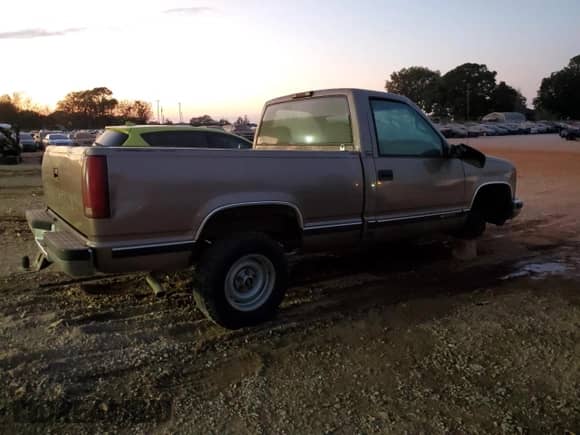1997 Chevrolet Silverado 1500 с VIN 1GCEC14W3VZ134876, выставлен на аукционе Copart как лот 76843714 с пробегом 88 159 миль миль и Списание • Salvage title. История ставок и продаж доступна на DreamBid. Изображение 3.