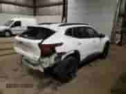 2024 Chevrolet Trax ACTIV z VIN KL77LKE27RC026969, wystawiony jako Copart lot #65479445 z przebiegiem 40 886 mil mil oraz Szkoda całkowita • Salvage title. Historia ofert i sprzedaży dostępna na DreamBid. Obrazek 3.