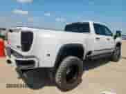 2024 Chevrolet Silverado 3500HD High Country с VIN 1GC4YVEY4RF432252, выставлен на аукционе Copart как лот 67944165 с пробегом 332 миль миль и Списание • Salvage title. История ставок и продаж доступна на DreamBid. Изображение 3.